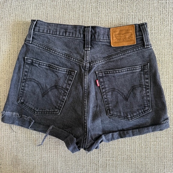 Levi's Ribcage Black Denim Shorts - Picture 2 of 5
